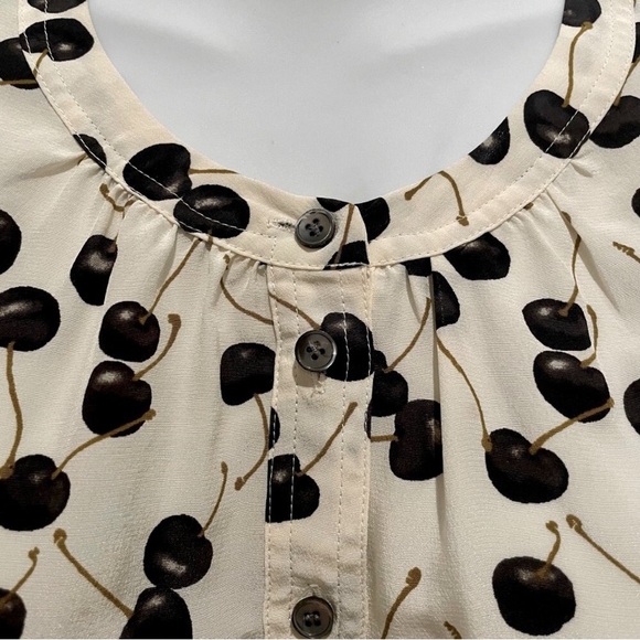 J. Crew silk flutter sleeve popover top in black cherry print, size 2 - Picture 9 of 13